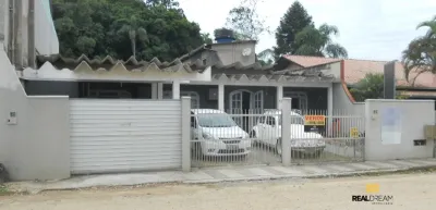 Casa 4 dormitórios em Blumenau no bairro Itoupava Central