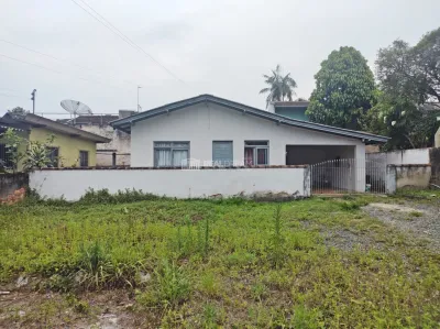 Casa 2 dormitórios em Gaspar no bairro Bela Vista