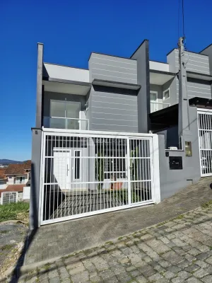 Sobrado 2 dormitórios em Blumenau no bairro Salto do Norte