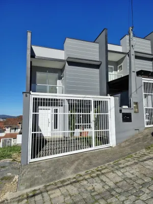 Sobrado 2 dormitórios em Blumenau no bairro Salto do Norte