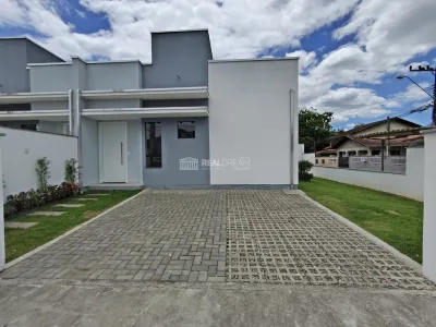Casa 2 dormitórios em Blumenau no bairro Itoupava Central