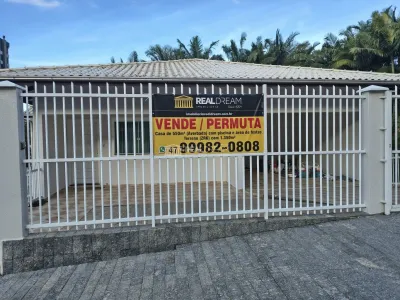 Casa 4 dormitórios em Blumenau no bairro Velha