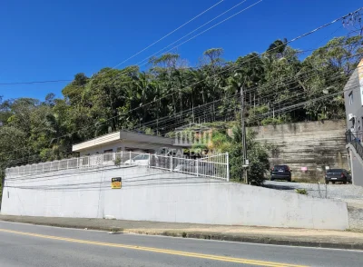 Casa 3 dormitórios em Blumenau no bairro Fortaleza