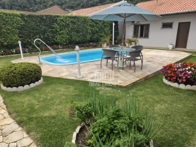 Casa 2 dormitórios em Blumenau no bairro Velha Central