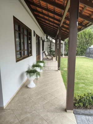 Casa 2 dormitórios em Blumenau no bairro Velha Central