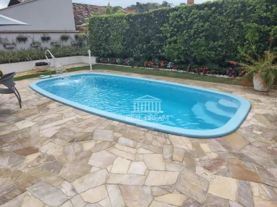 Casa 2 dormitórios em Blumenau no bairro Velha Central