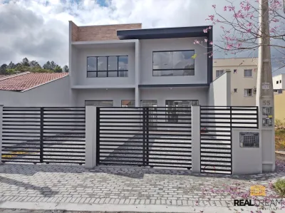 Sobrado 3 dormitórios em Blumenau no bairro Fidélis