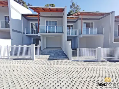 Sobrado 2 dormitórios em Blumenau no bairro Badenfurt