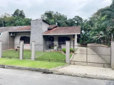 Casa 3 dormitórios em Blumenau no bairro Do Salto