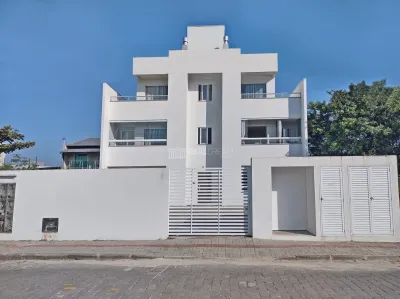 Apartamento 2 dormitórios em Navegantes no bairro Meia Praia