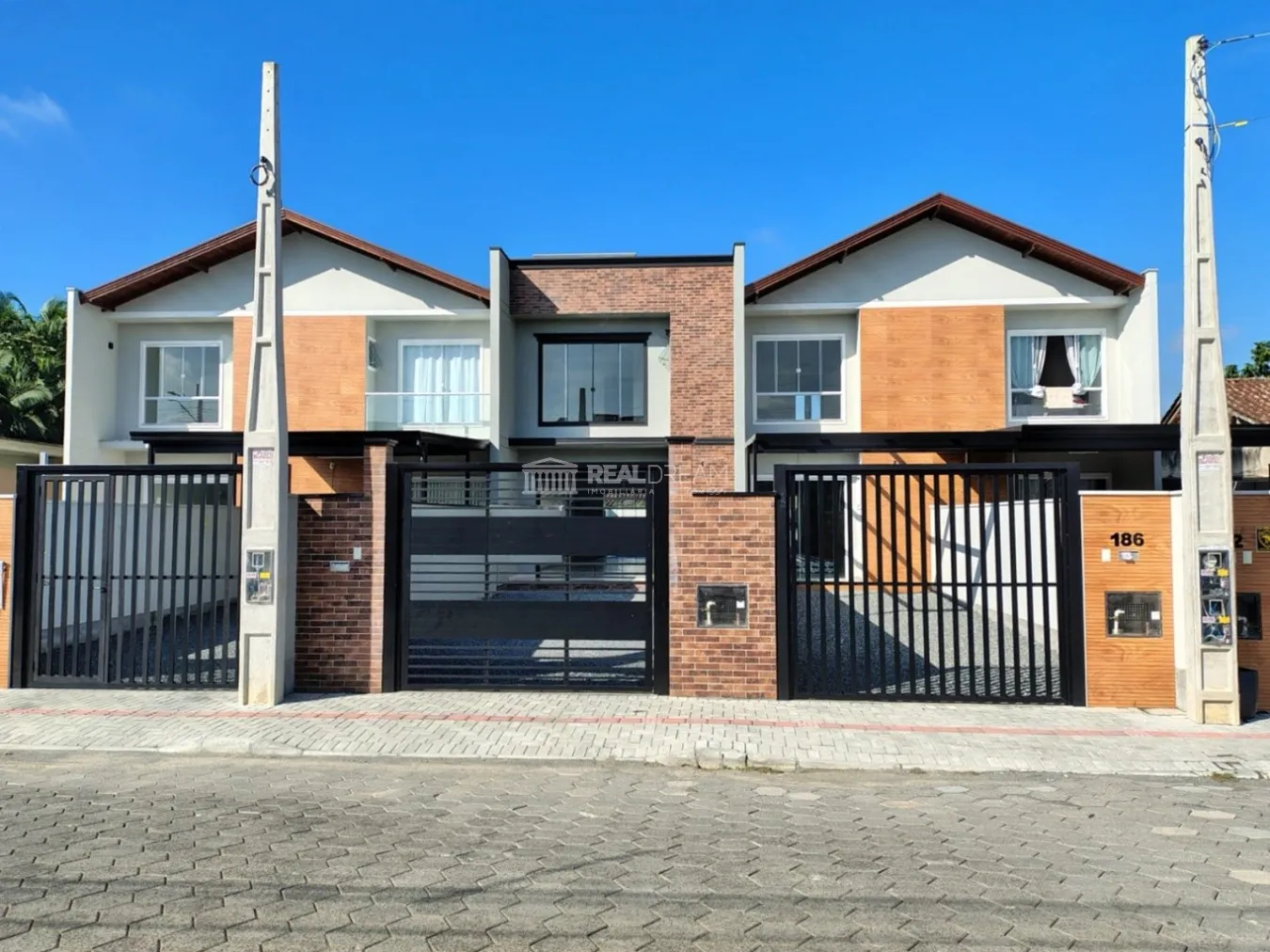 Sobrado 3 dormitórios em Blumenau no bairro Itoupava Central