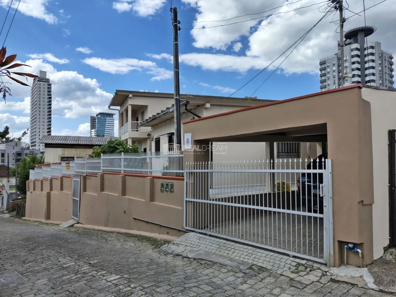 Casa 7 dormitórios em Blumenau no bairro Velha