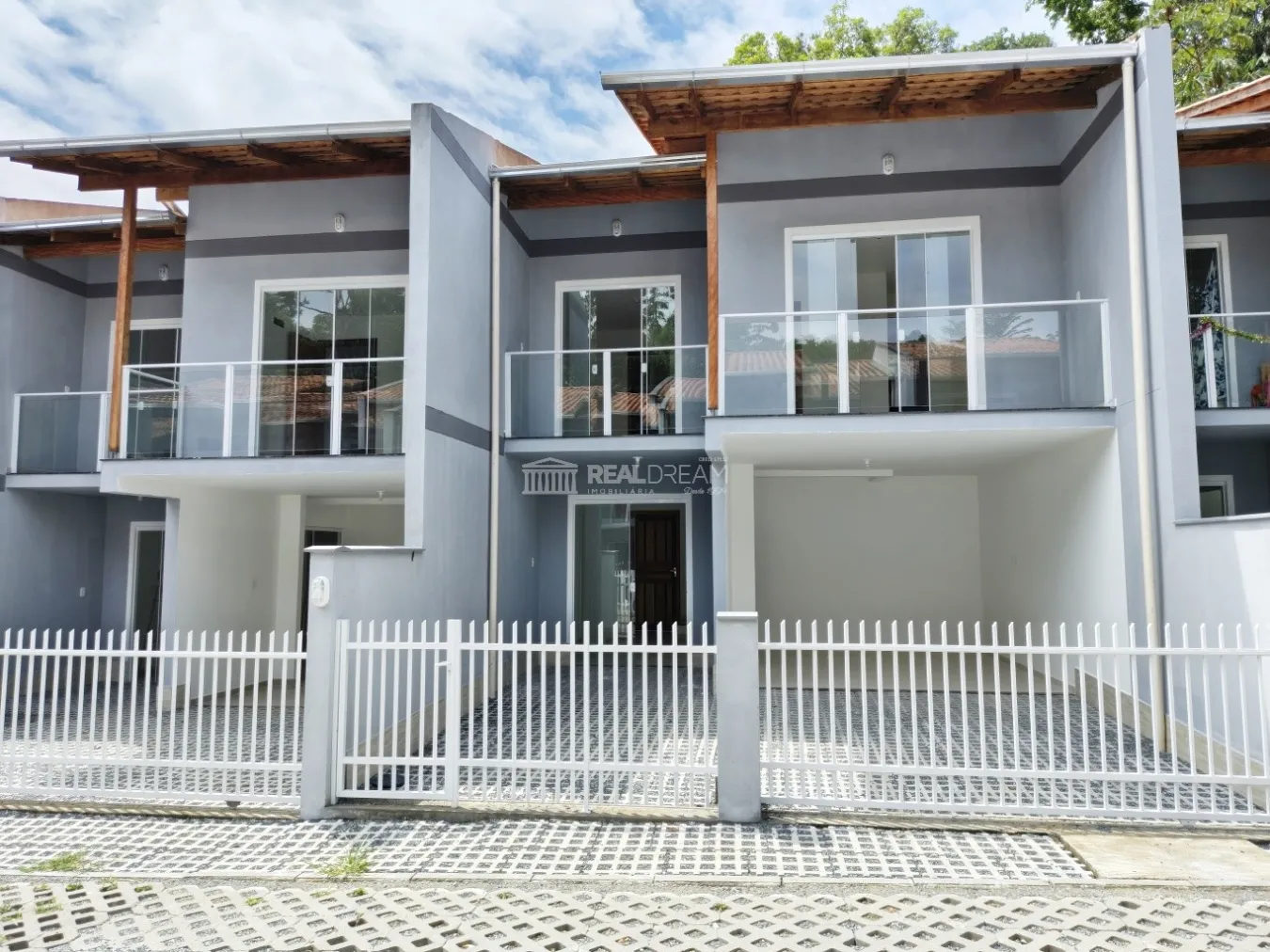 Sobrado 2 dormitórios em Blumenau no bairro Badenfurt