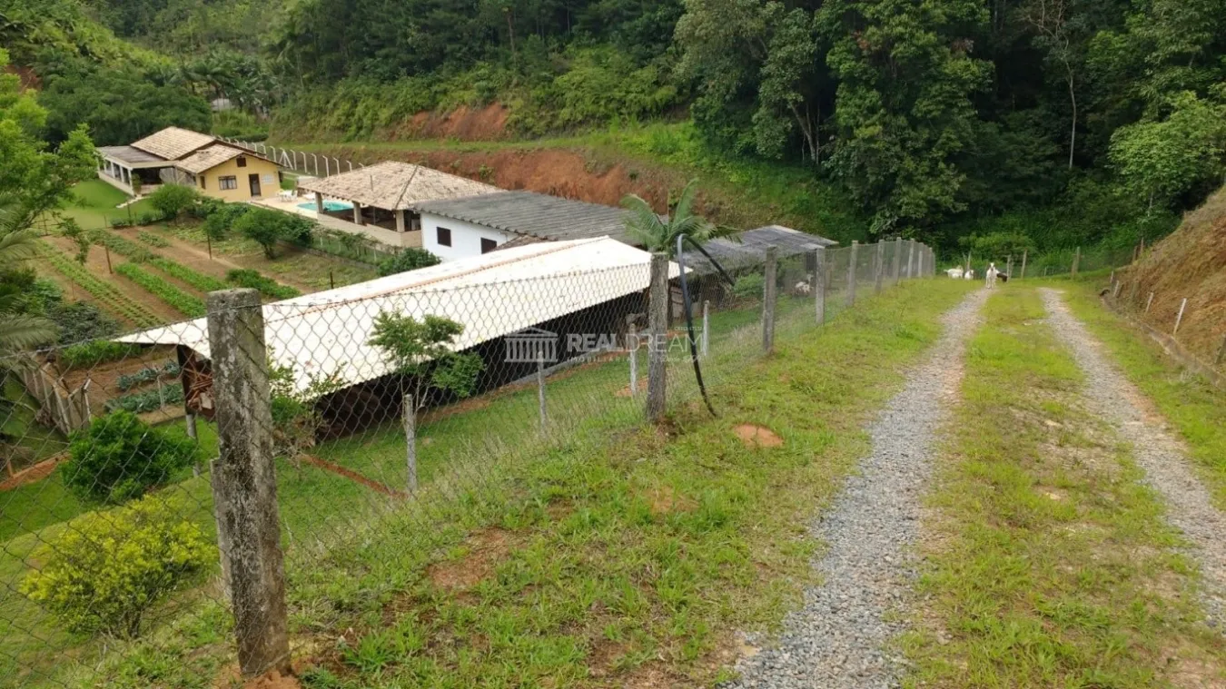 Sítio 3 dormitórios em Gaspar no bairro Belchior Alto