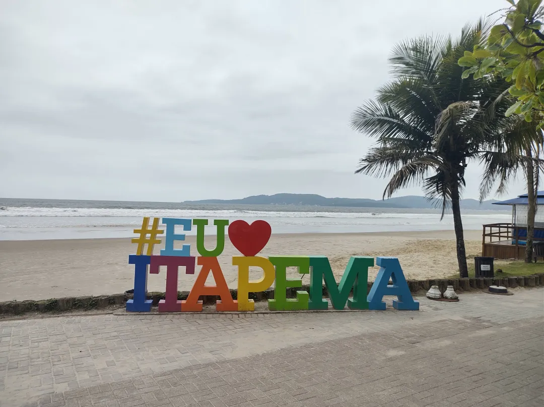 APARTAMENTO EM MEIA PRAIA DE ITAPEMA SC