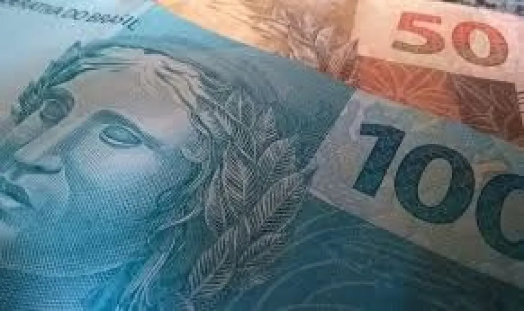 BANCO CENTRAL DEVE SUBIR JUROS EM 0,25 p.p.
