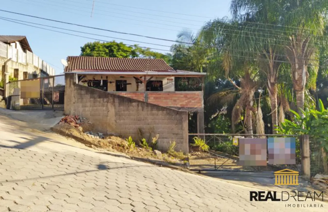 Casa 4 dormitórios em Blumenau no bairro Itoupava Central