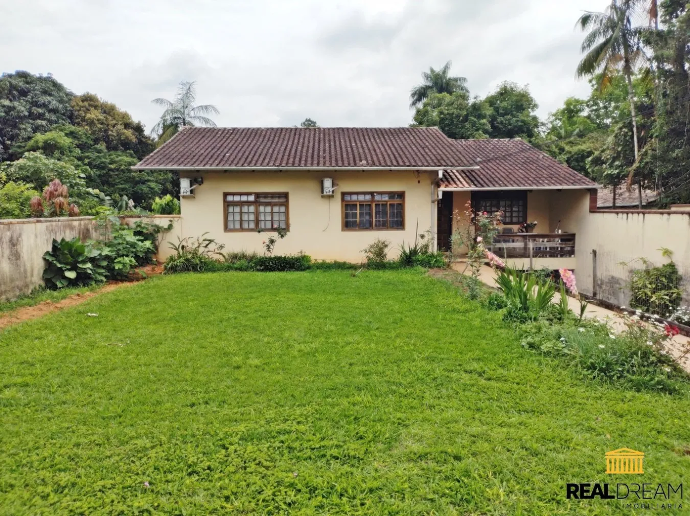 Casa 3 dormitórios em Blumenau no bairro Velha