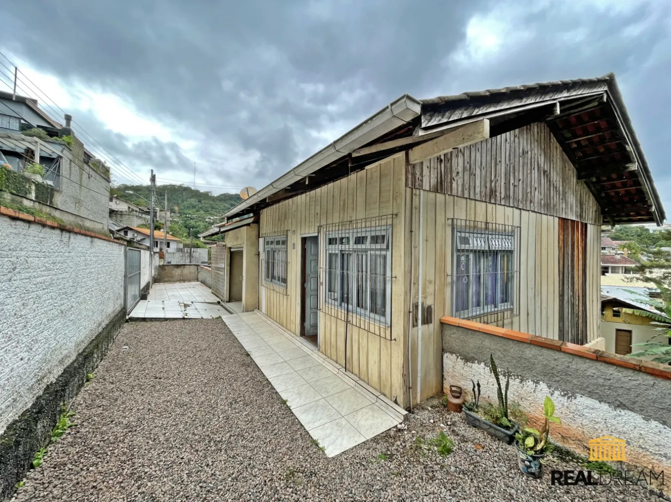 Casa 2 dormitórios em Blumenau no bairro Garcia