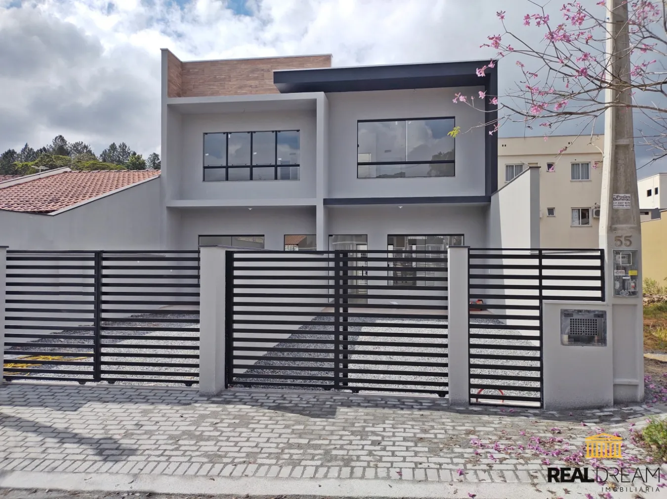 Sobrado 3 dormitórios em Blumenau no bairro Fidélis